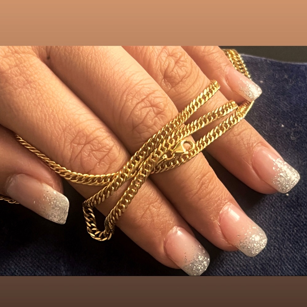 18k SAUDI GOLD NECKLACE 6.5grams